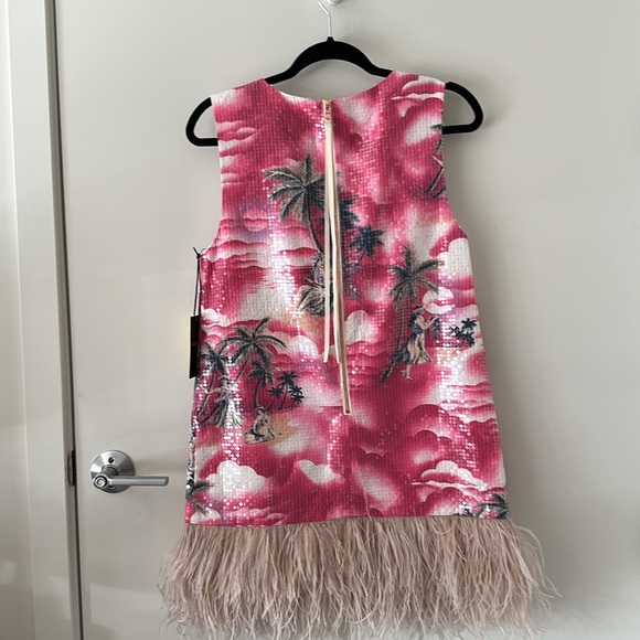 Le Superbe Night Hawaiian Dress in Pink Sequin & Feathers - Picture 5 of 7